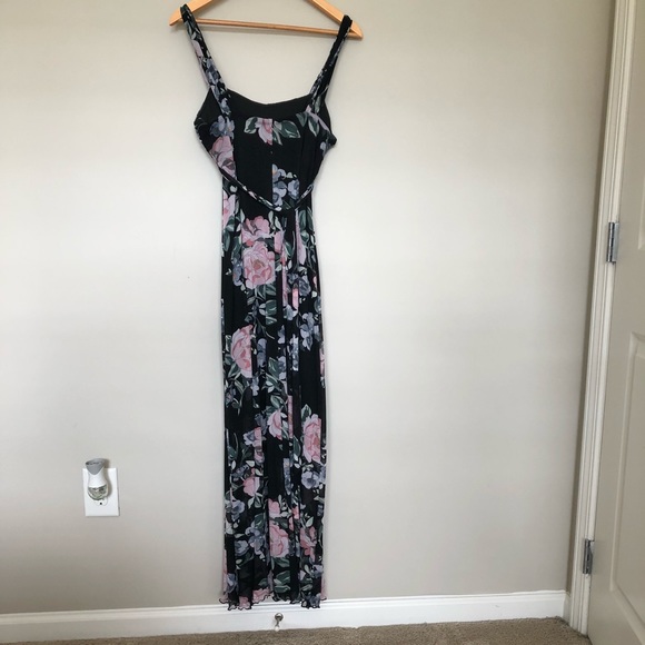 Floral Maxi Dress - Picture 2 of 8